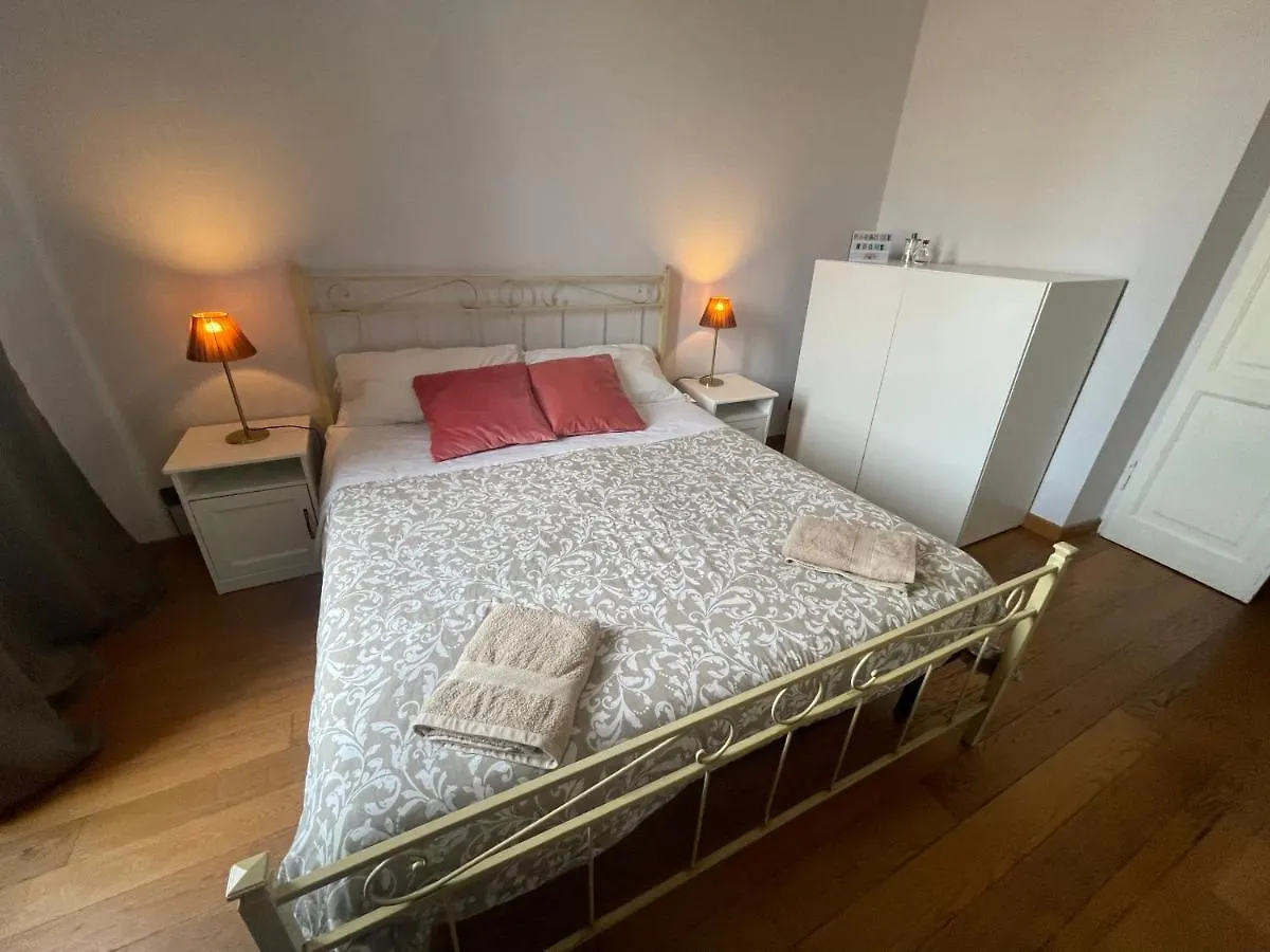 Guest house Paradise Rooms - Brignole Station Genoa
