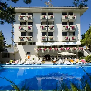hotel-metropol-caorle.hotelinveneto.com/