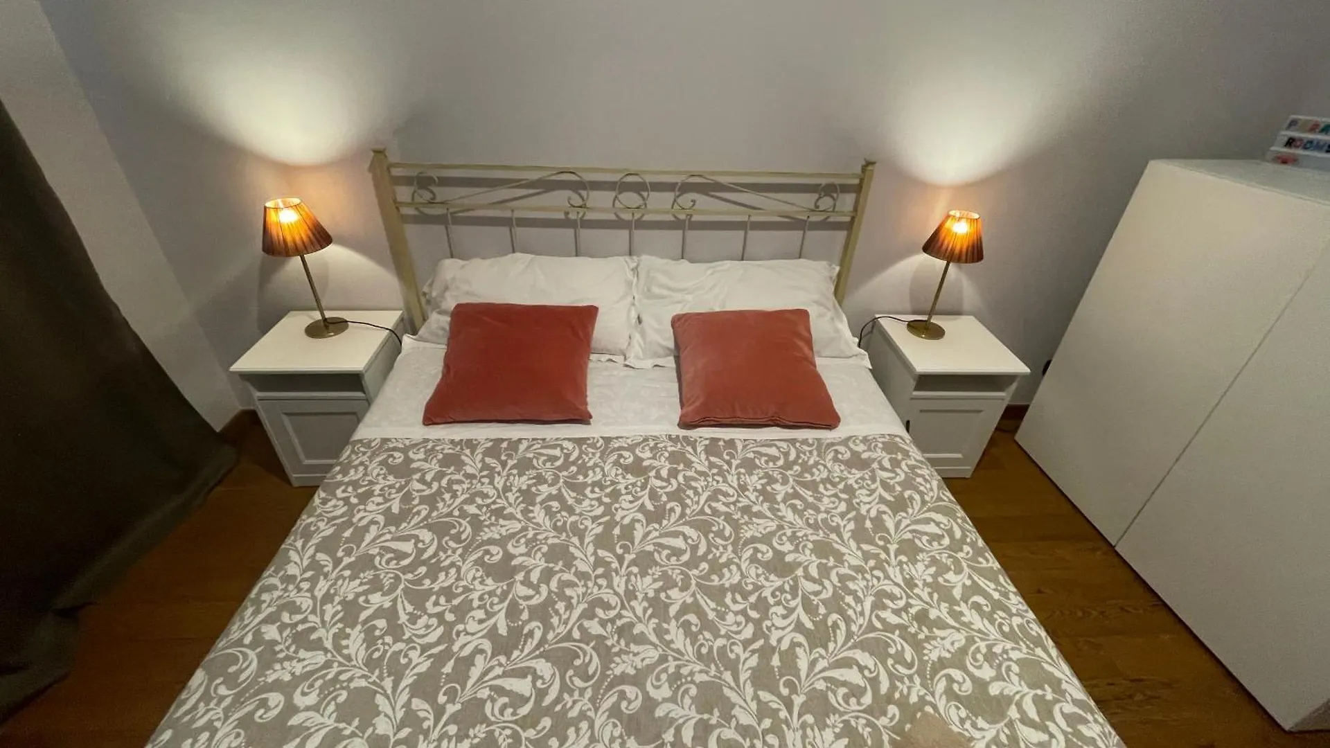 Paradise Rooms - Brignole Station Genua