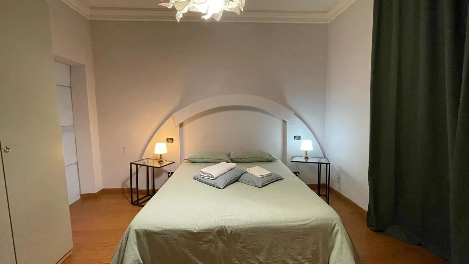 Paradise Rooms - Brignole Station Genua Italien